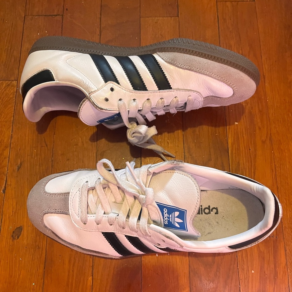 Adidas Samba’s - White and Black